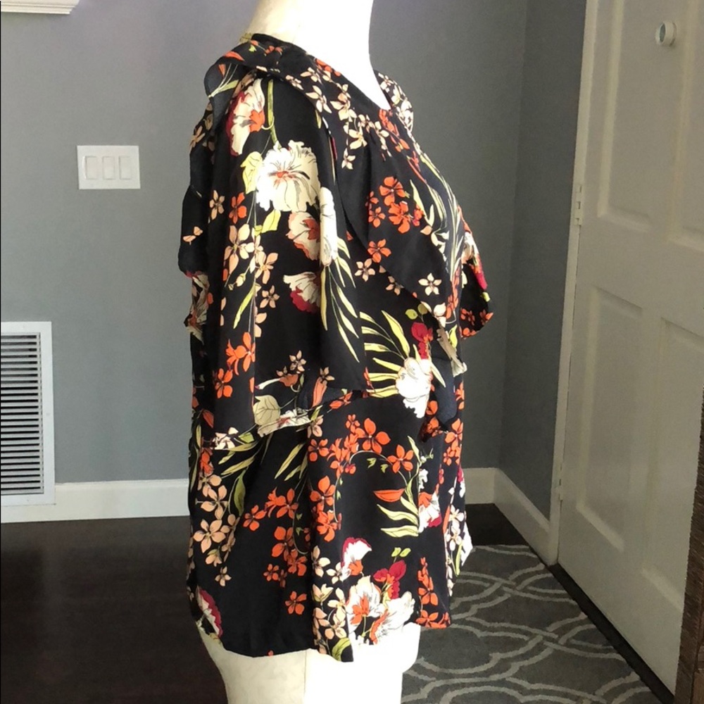 Code X Mode Ruffle Floral Top - Picture 3 of 7